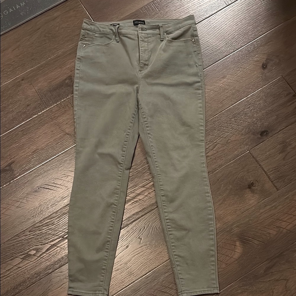 Talbots light Olive Green Jeggings